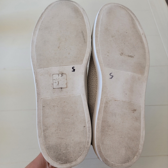 Oliver Cabell Gray and White Sneakers - Picture 11 of 12